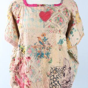 Mi Arte Mi Vida Poncho with Applique